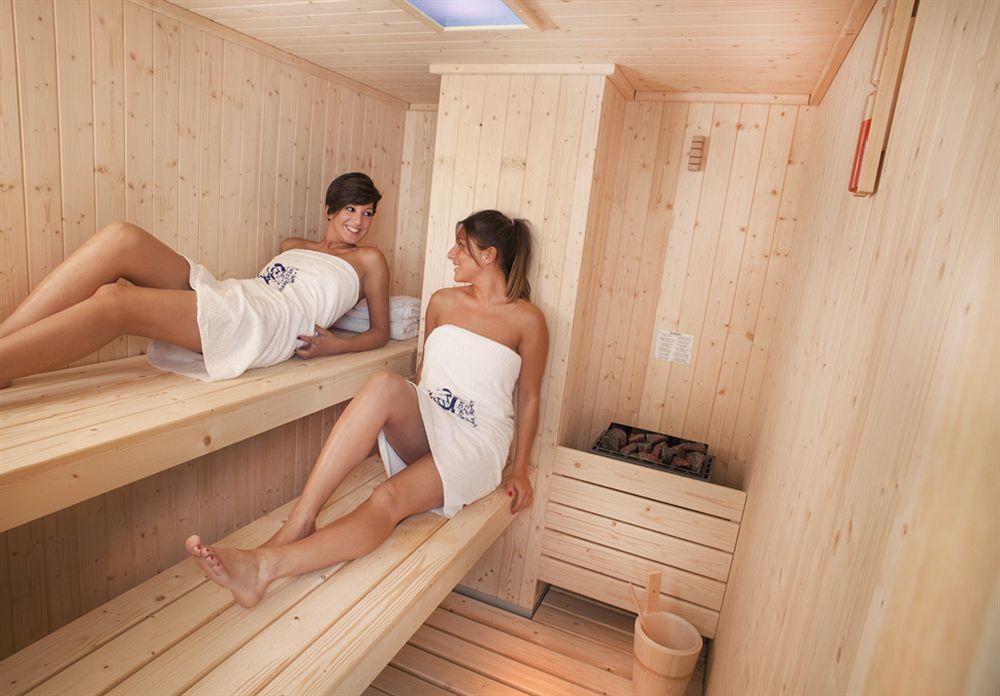 Hotel Zeus Римини Экстерьер фото