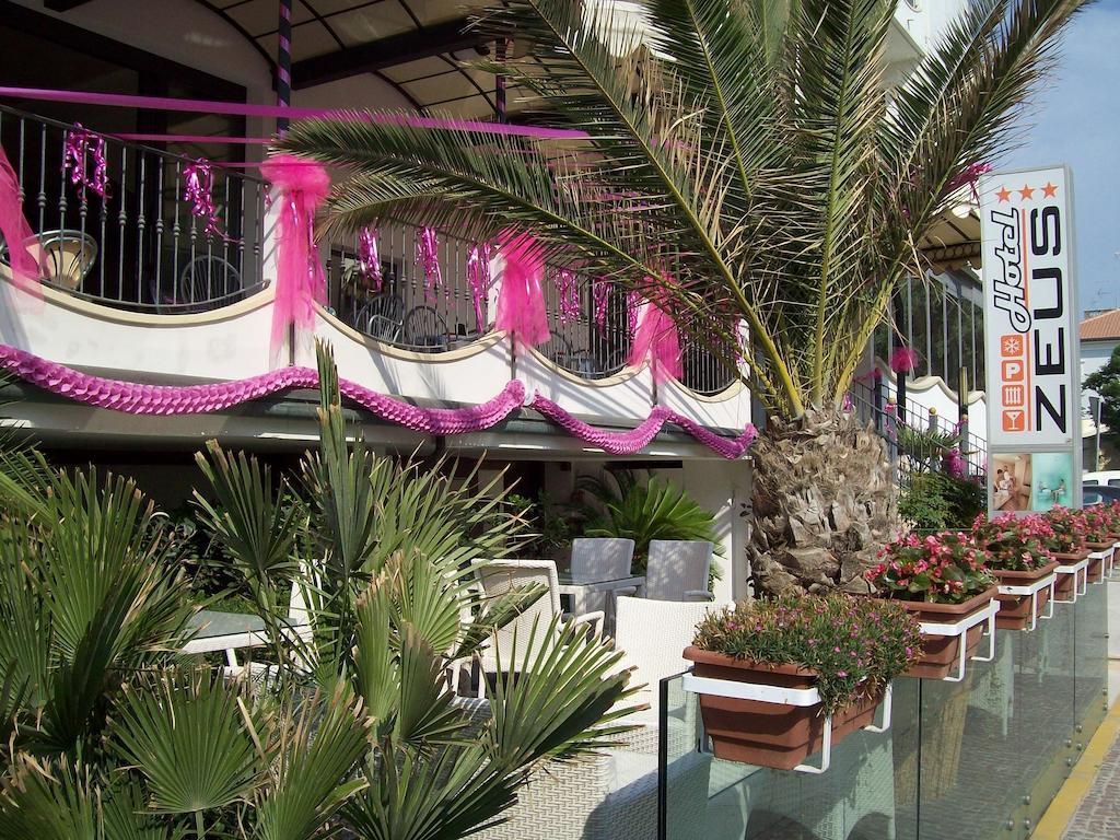Hotel Zeus Римини Экстерьер фото