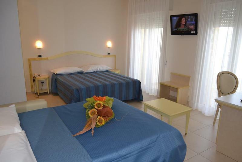 Hotel Zeus Римини Экстерьер фото